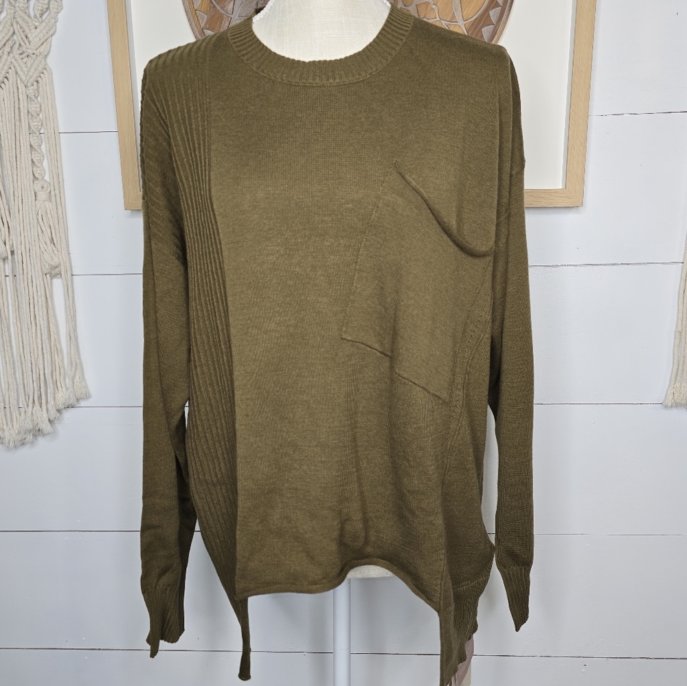 NWT Nap Asymmetric Hem Knit Pullover